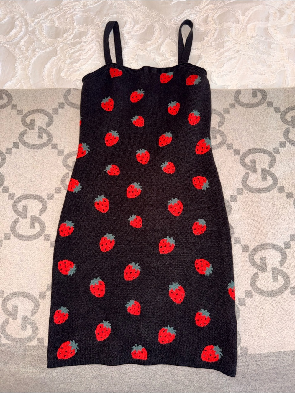 🌼 Forever 21 Black Strawberry Knit Mini Dress